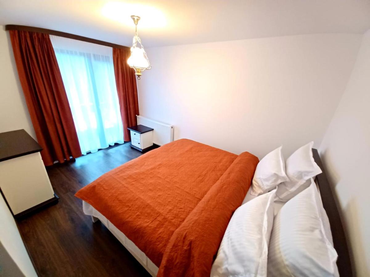Conacul Muntii Bucovinei Hotell Câmpulung Moldovenesc Exteriör bild